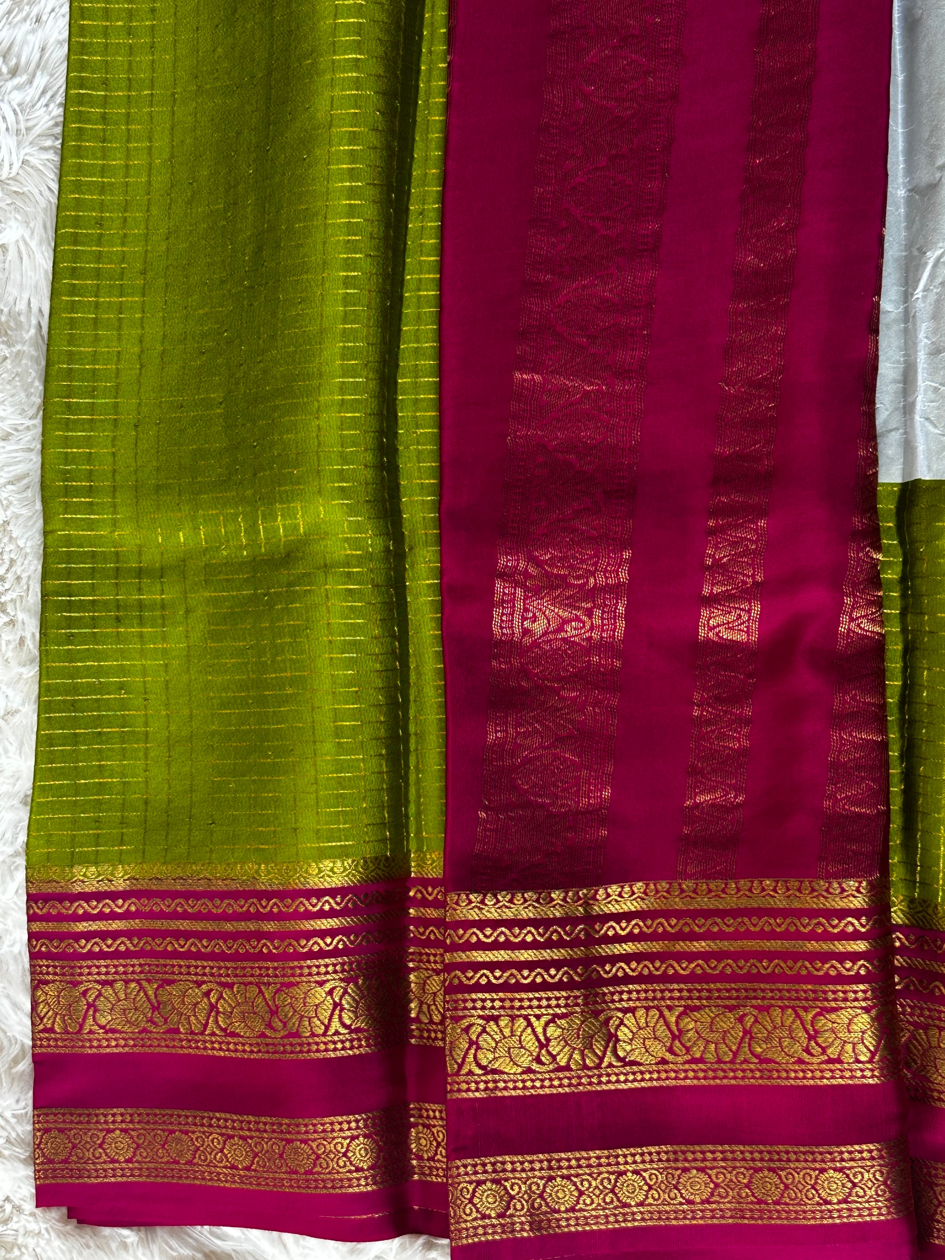 Parrot Green & Pink - 120 gsm - Mysore Crepe Saree